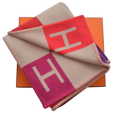 homes with hermes blankets